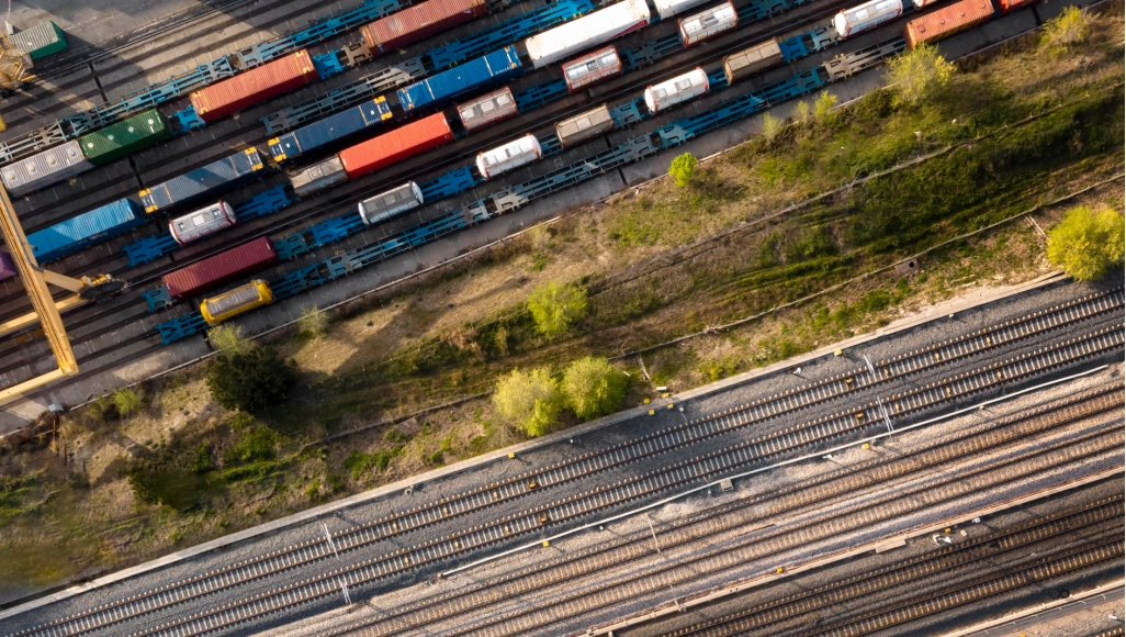 Container auf der Schiene